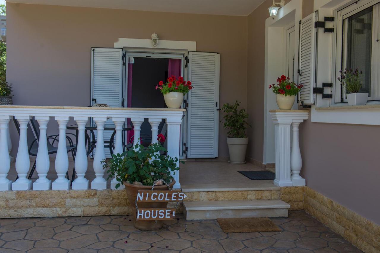 Nicoles Houses 阿里拉斯 外观 照片